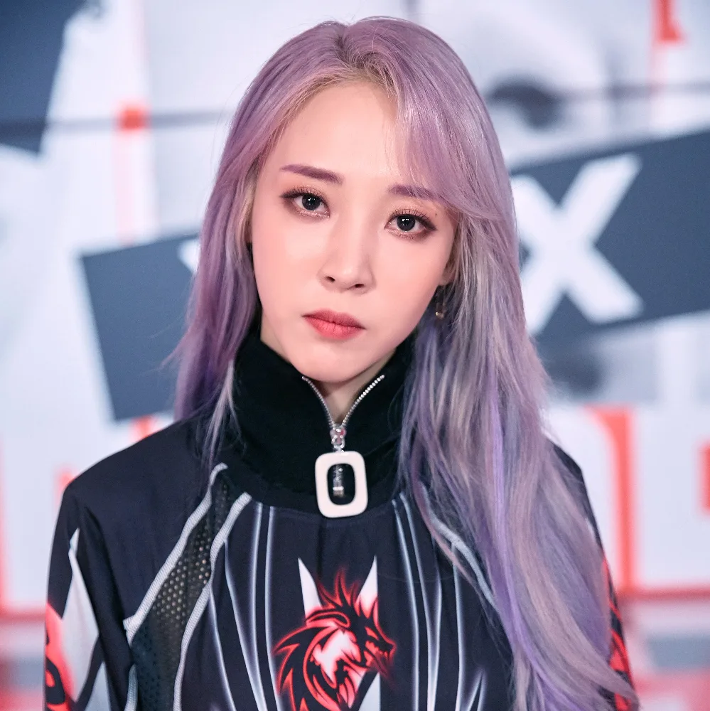 moonbyul-cung ma ket-elleman-1219