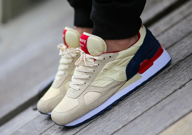 5 kieu giay the thao - runner - Saucony Shadow Originals - elle man
