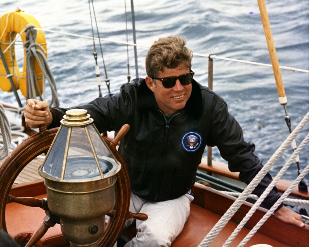 tổng thống hoa kỳ, JFK - elleman