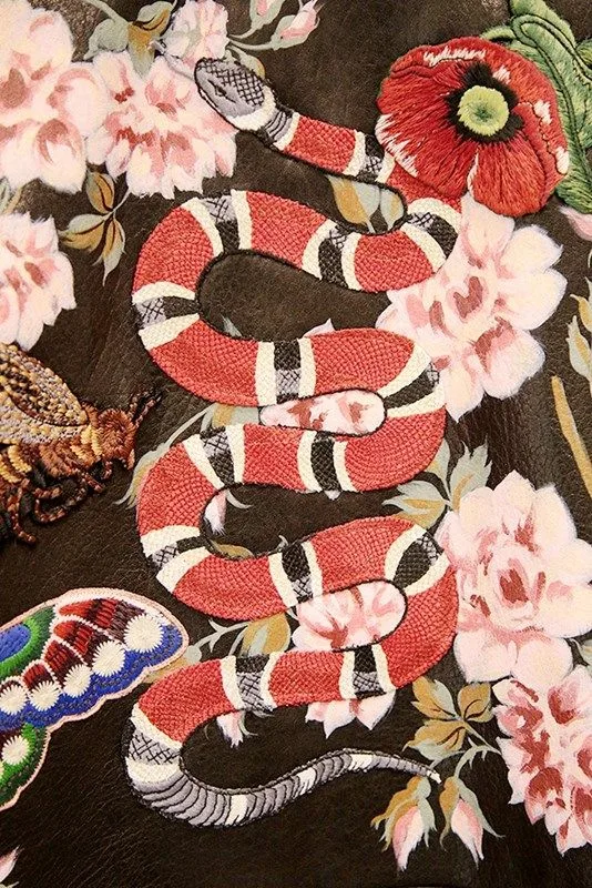 logo thuong hieu gucci - elle man 2