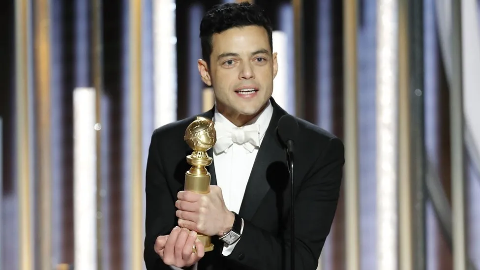 qua cau vang - rami malek - elle man