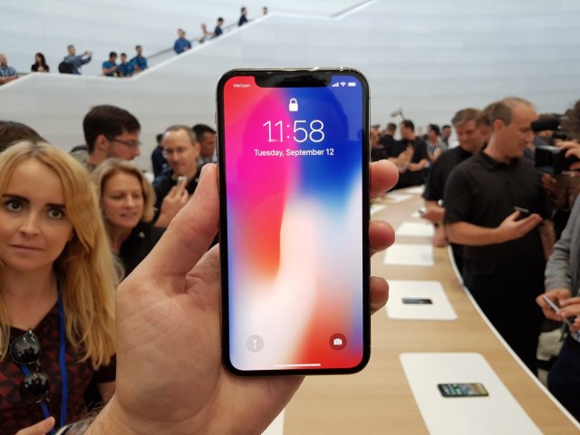 điện thoại iphone X - ELLE Man 14