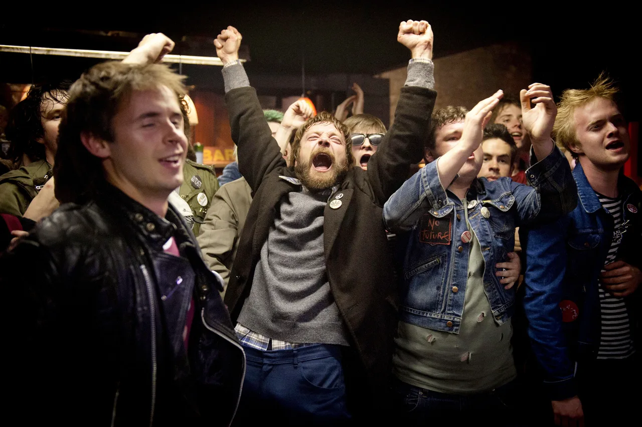 4-phim-punk-rock-elleman-1.jpg
