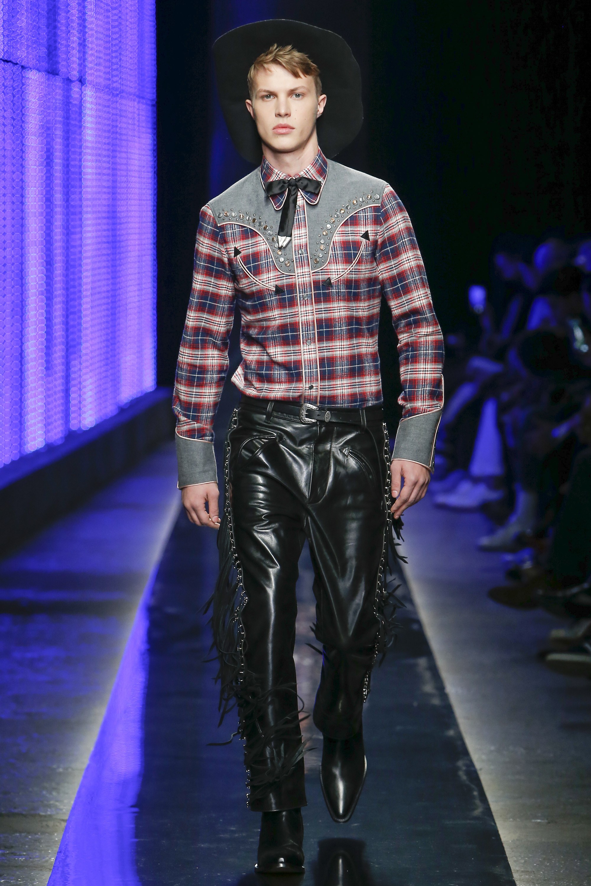 ELLE Man Style Calendar bụi phủi với xu hướng thời trang wild wild west (19–2532018) (16)