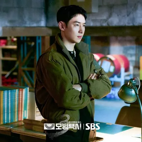 lEE jE HOON