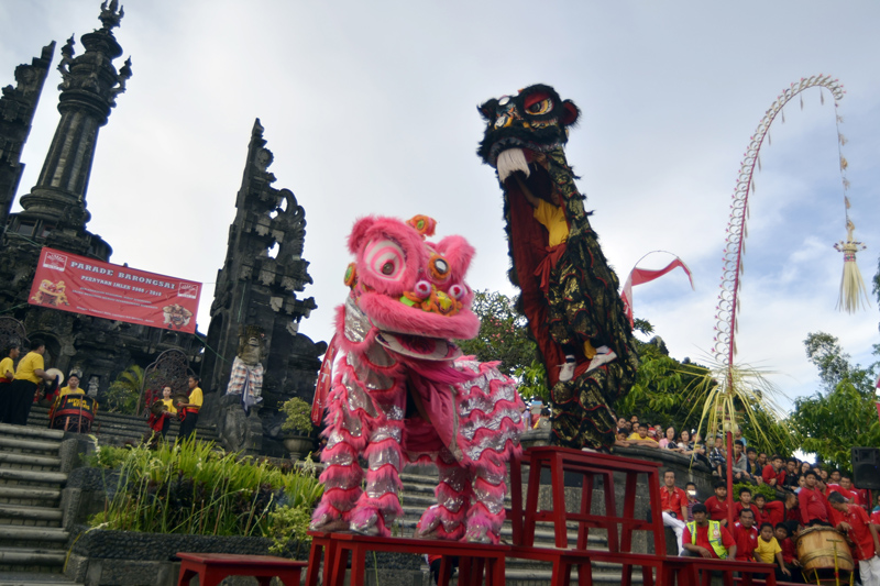du lịch châu Á - indonesia bali barongsai 1 - elle man