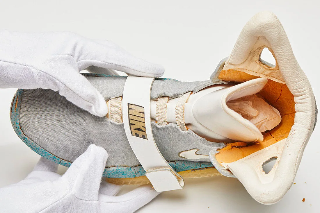 giay sneaker nike mags - elle man 1
