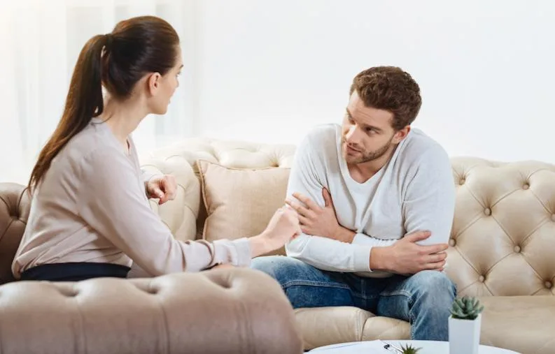 Nói về tiền bạc là một chuyện khó khăn, nhưng vẫn là việc nên làm.