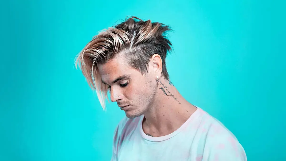 lịch cắt tóc tháng 8/2025 justin bieber