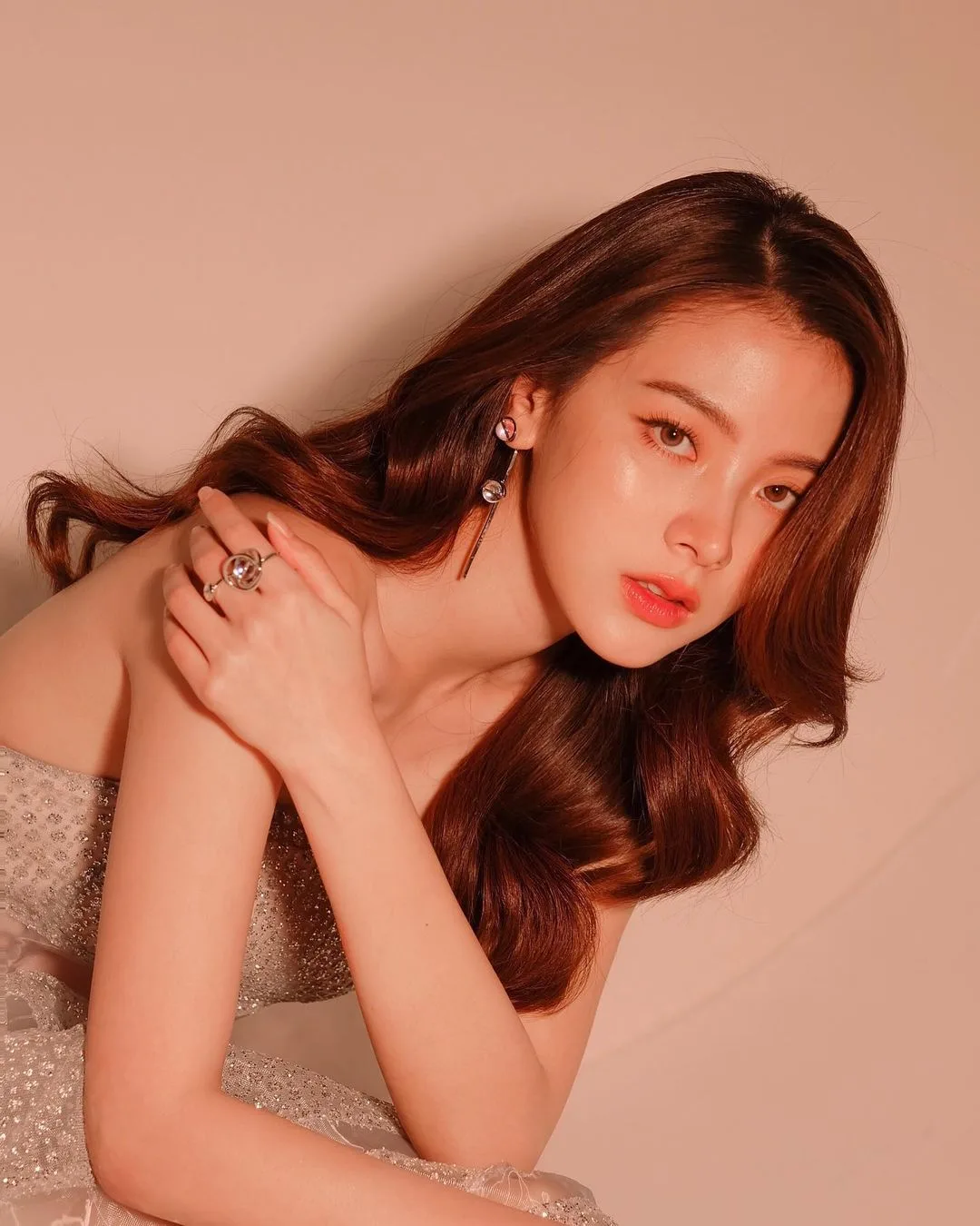 nu dien vien thai lan Baifern Pimchanok - elle man (4)