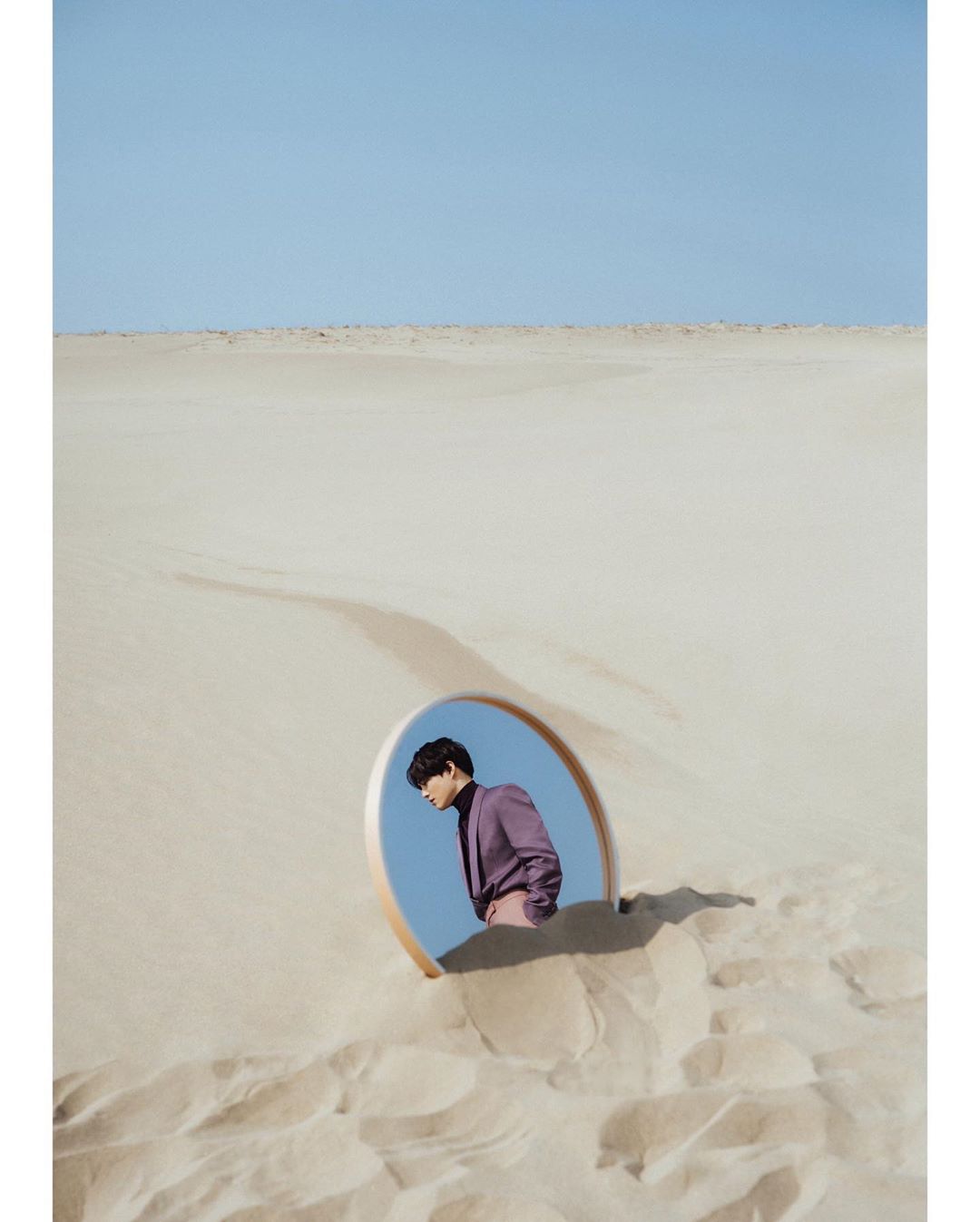 EXO Suho 300320 2-elleman-0420
