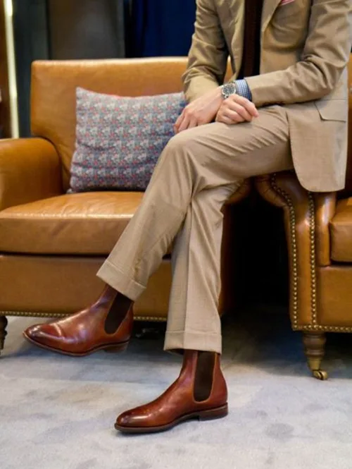 Kiểu giày nam Thu-Đông 2016: đồ suits và Chelsea boots.