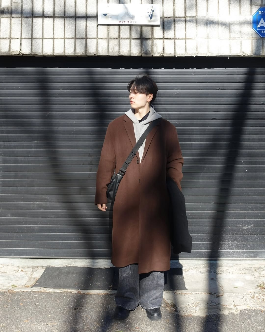 Layer cùng trench coat nâu