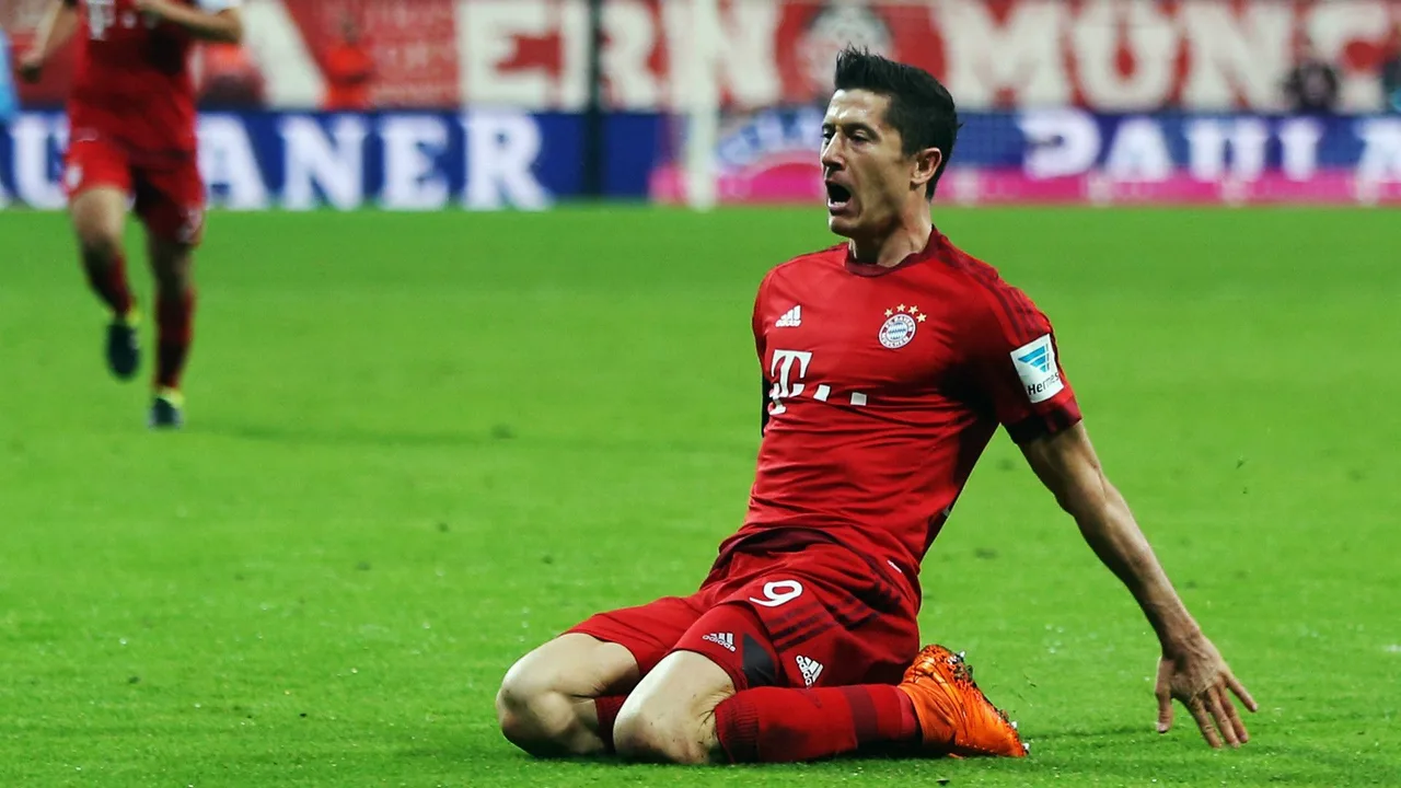 Robert Lewandowski - ELLE Man -3