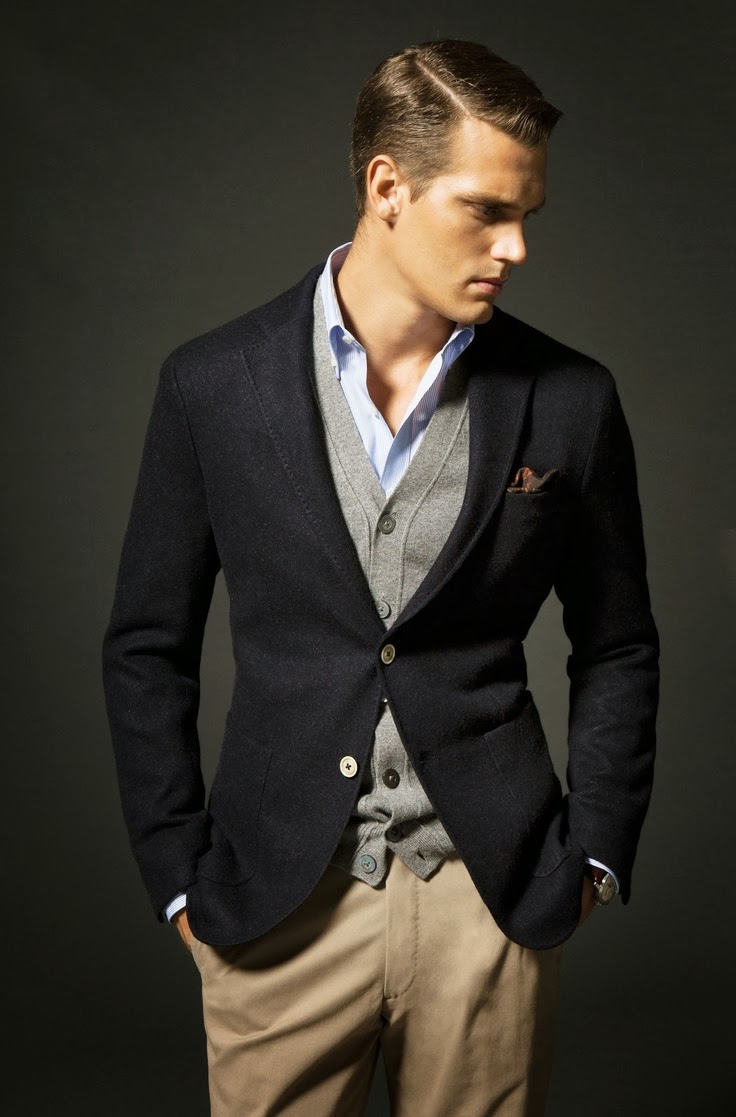 4 cách phối đồ với áo vest nam màu xanh-elle man4
