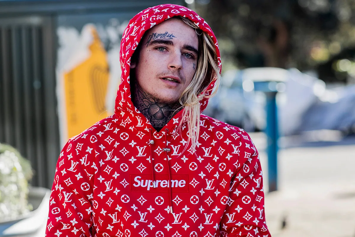 louis vuitton x supreme - sydney - elle man 1