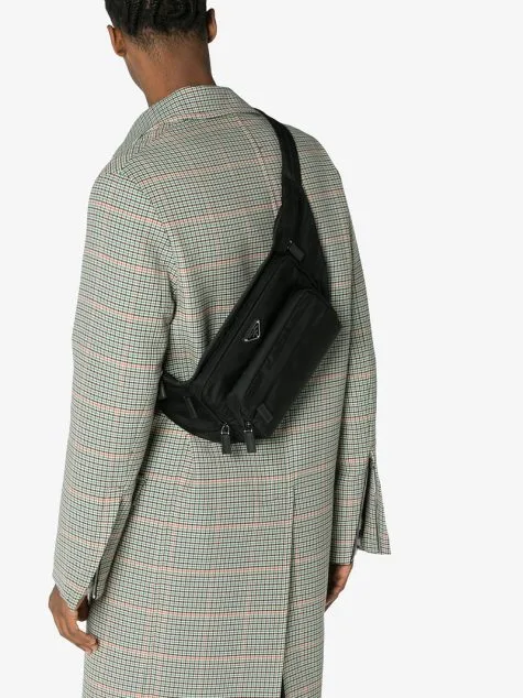 thuong hieu thoi trang - nylon belt bag - elle man 11