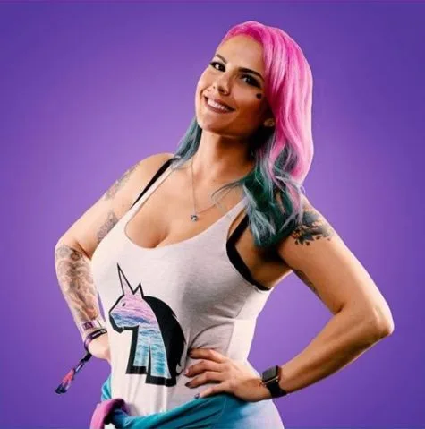 phu nu quyen ru streamer elle man 44