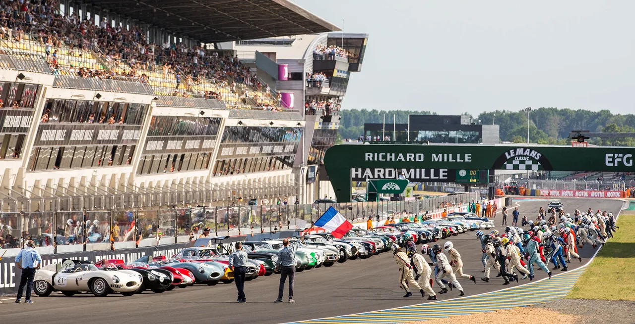 giải đua xe Le Mans Classic