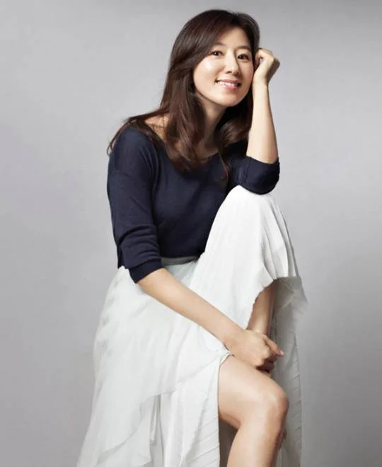 cha in pyo - Kim Hee Ae - elle man
