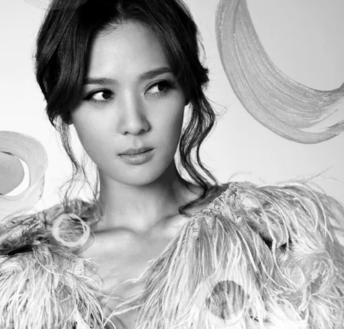 chân dung nữ nghệ sĩ yoon-mi-rae