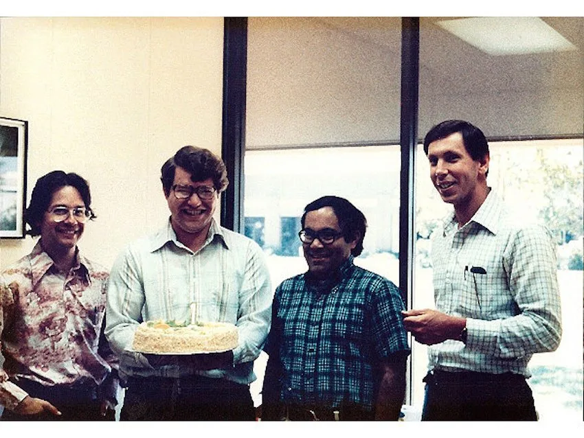ti phu larry ellison - Cofounders of Oracle. Oracle - elle man 4