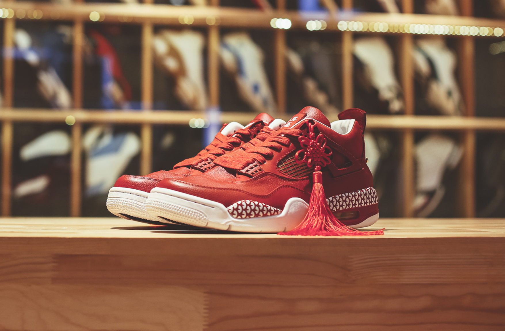 Nike mừng Tết cổ truyền với Air Jordan 4 “CNY” Custom
