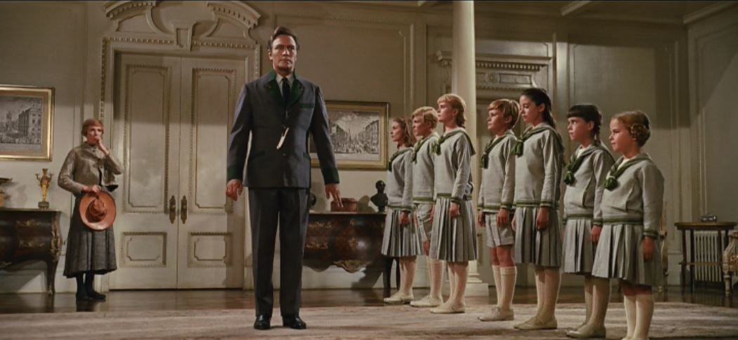 cách dạy con nghiêm khắc của captain von trapp 2