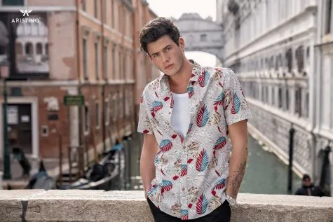 aristino xu huong thoi trang he hoa tiet tropical - elle man 3
