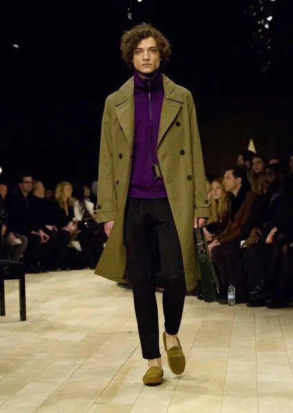 BST Burberry Thu Đông 2016-17: Tư duy hợp nhất
