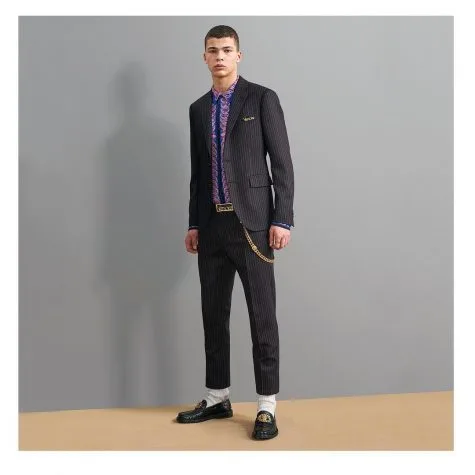 logo thuong hieu versace 7 -elle man