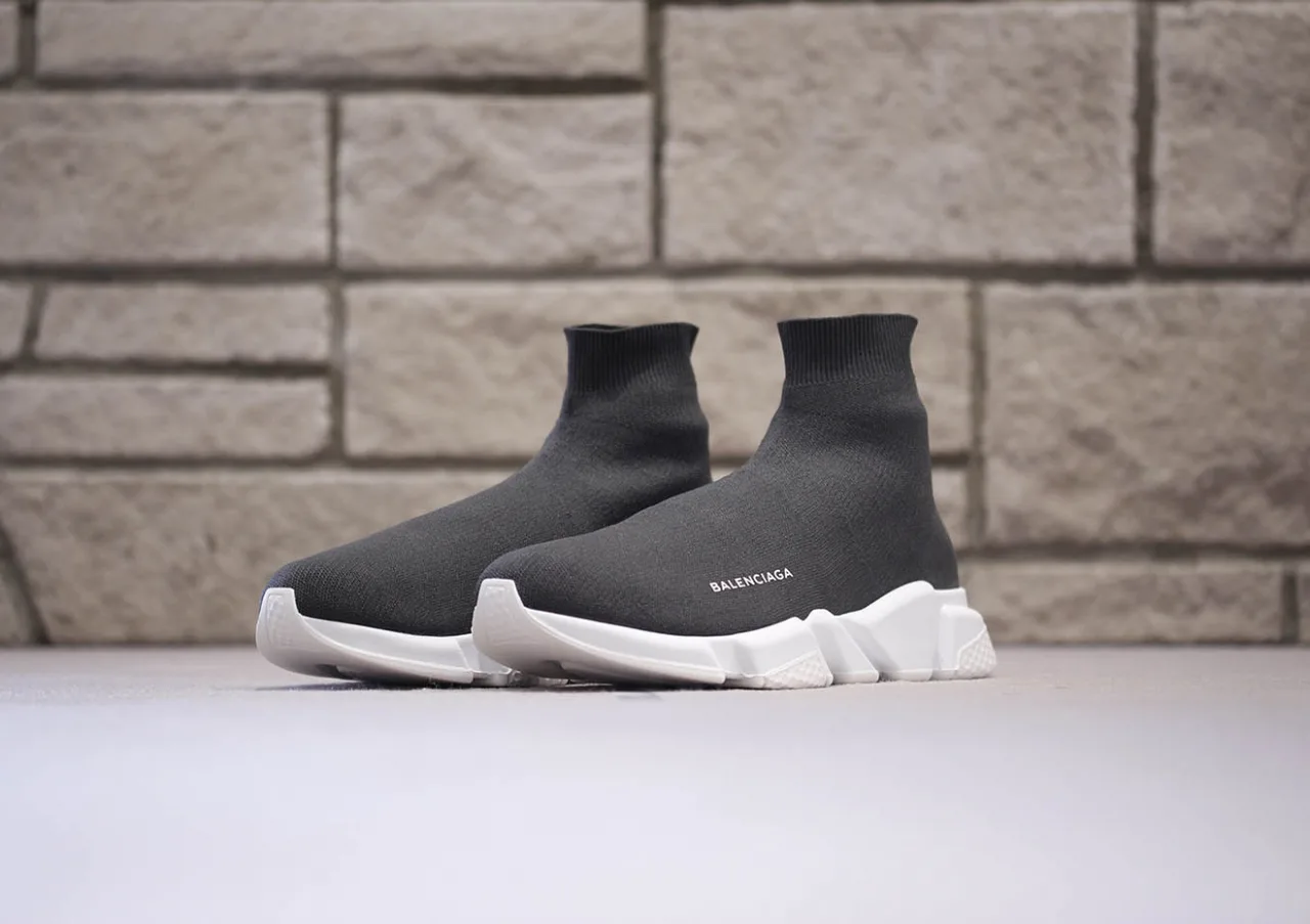 giay the thao cong nghe knit - balenciaga speed trainer - elle man 1