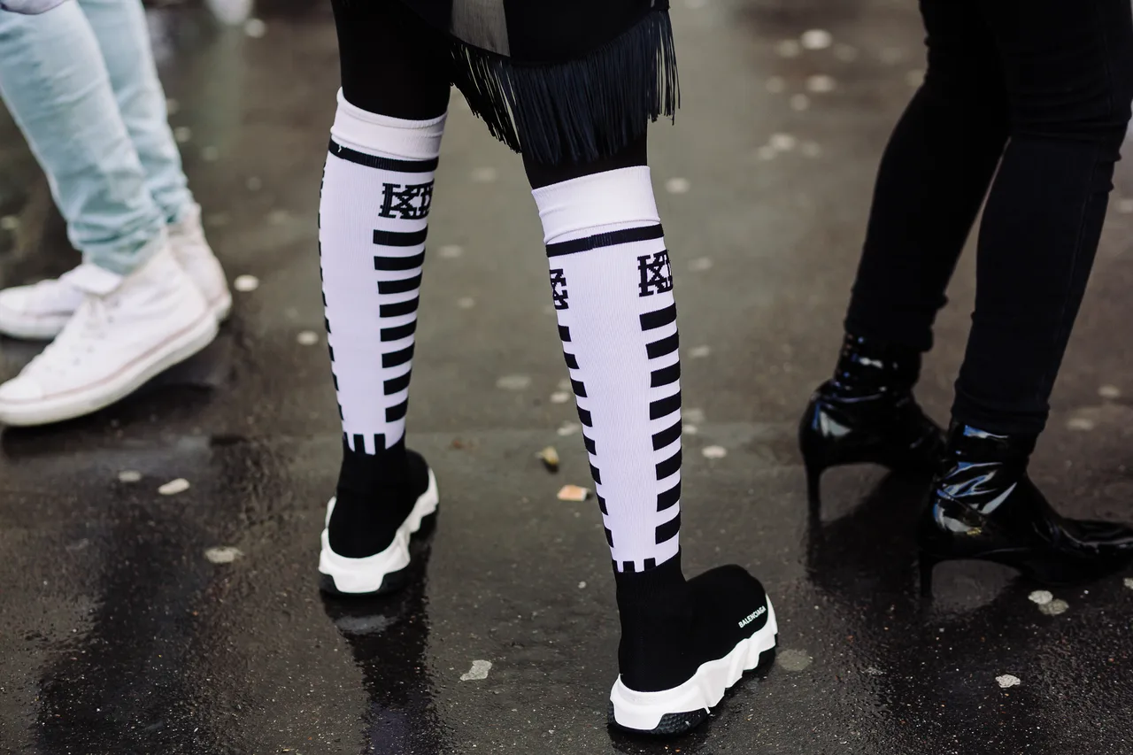 Một trong những đôi giàySneaker chán chạy của hãng Balenciaga