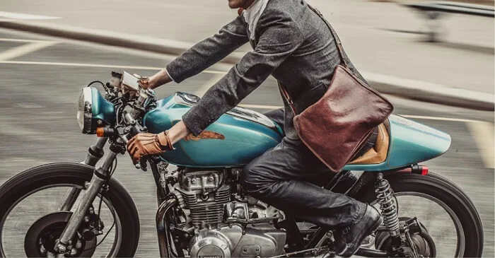 6 mẫu túi xách sành điệu dành cho nam giới 8