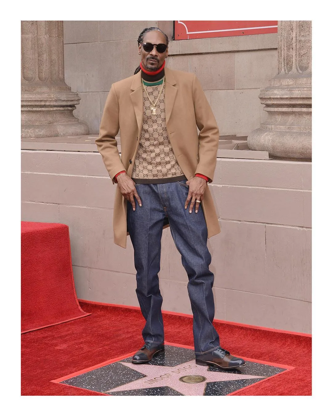 Snoop Dogg xuất hiện trên Đại lộ Danh vọng Hollywood. Ảnh: Gucci
