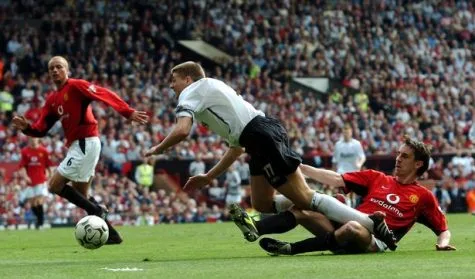 gary neville - ELLE Man -2