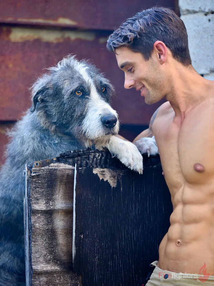 linh cuu hoa - australian firefighter calender 2019 - elle man 15