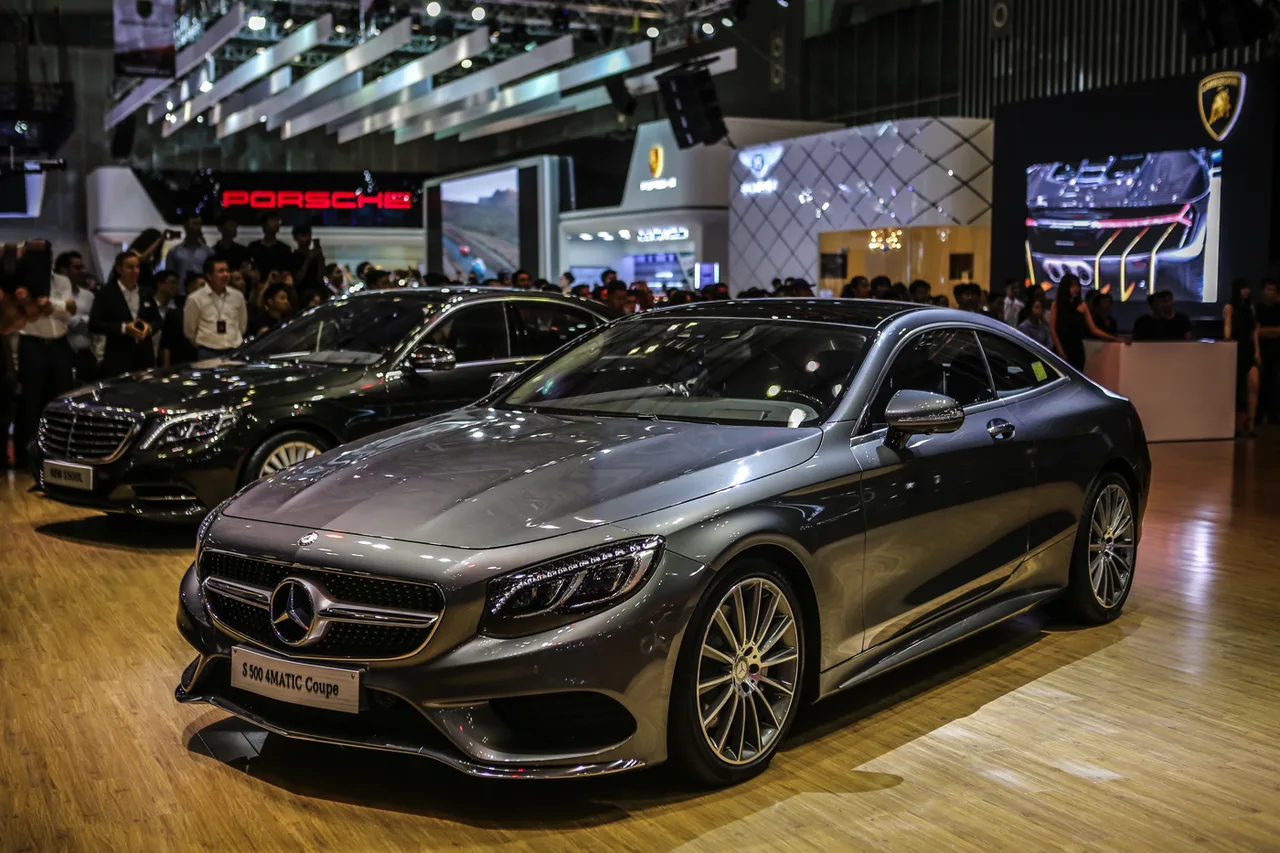 Mercedes.