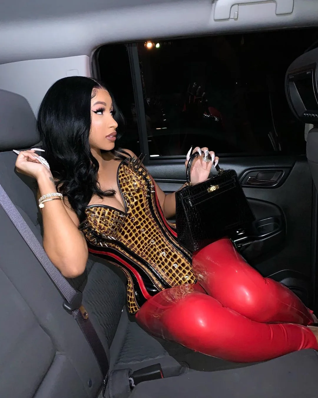 onlyfans au mi - ellleman - 0421 - cardi b 3