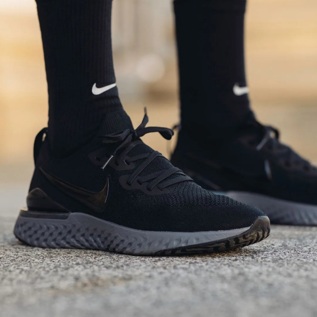 flyknit2-giay-sneaker-den-elleman-0220-thesolesupplier