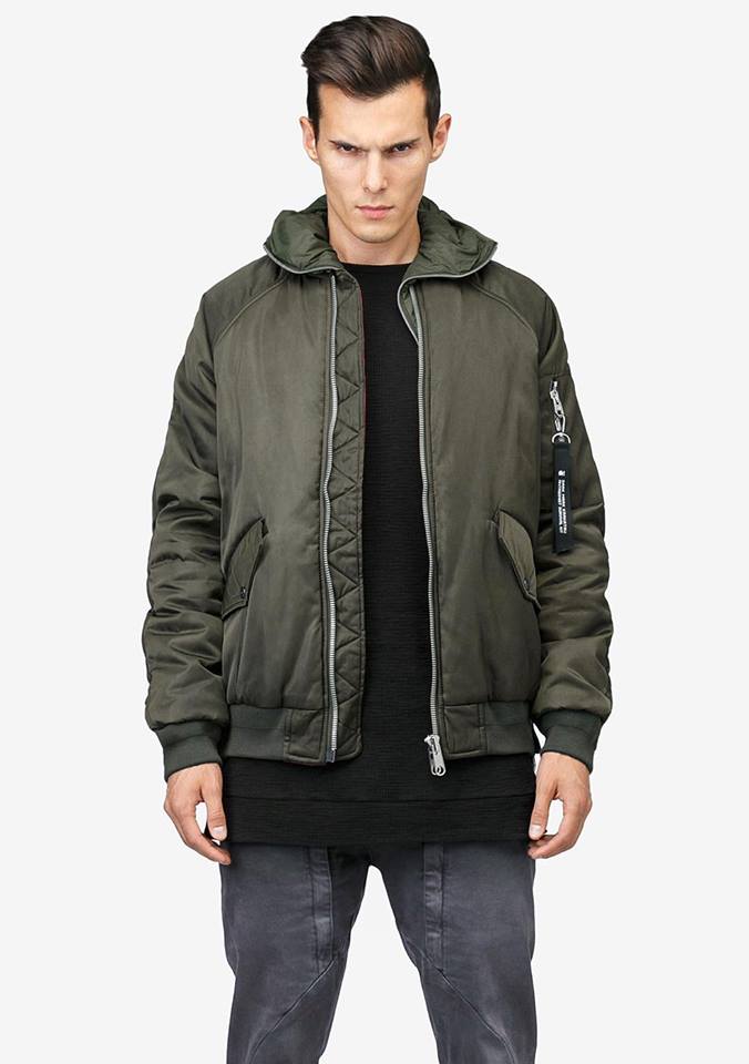 Tạo phong cách thời trang urban techwear với 5 thương hiệu bình dân- elle man34