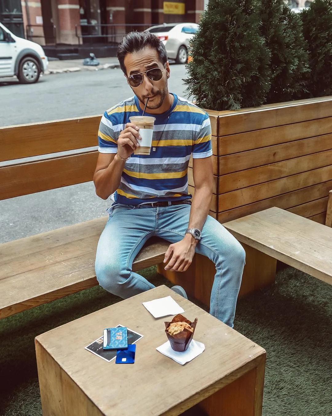 meo chup anh dep - elle man 7