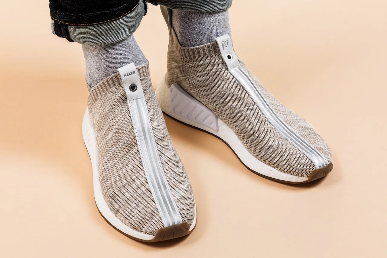 giay the thao adidas 2017 - Kith x Naked x adidas Consortium NMD City Sock - elle man 2