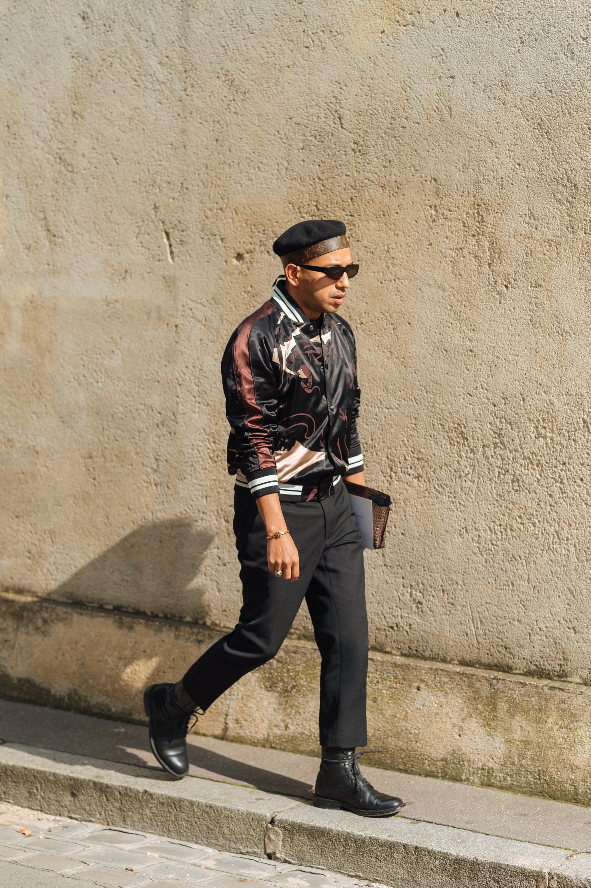 Street style Paris tại tuần lễ thời trang Xuân-Hè 201718 elleman10