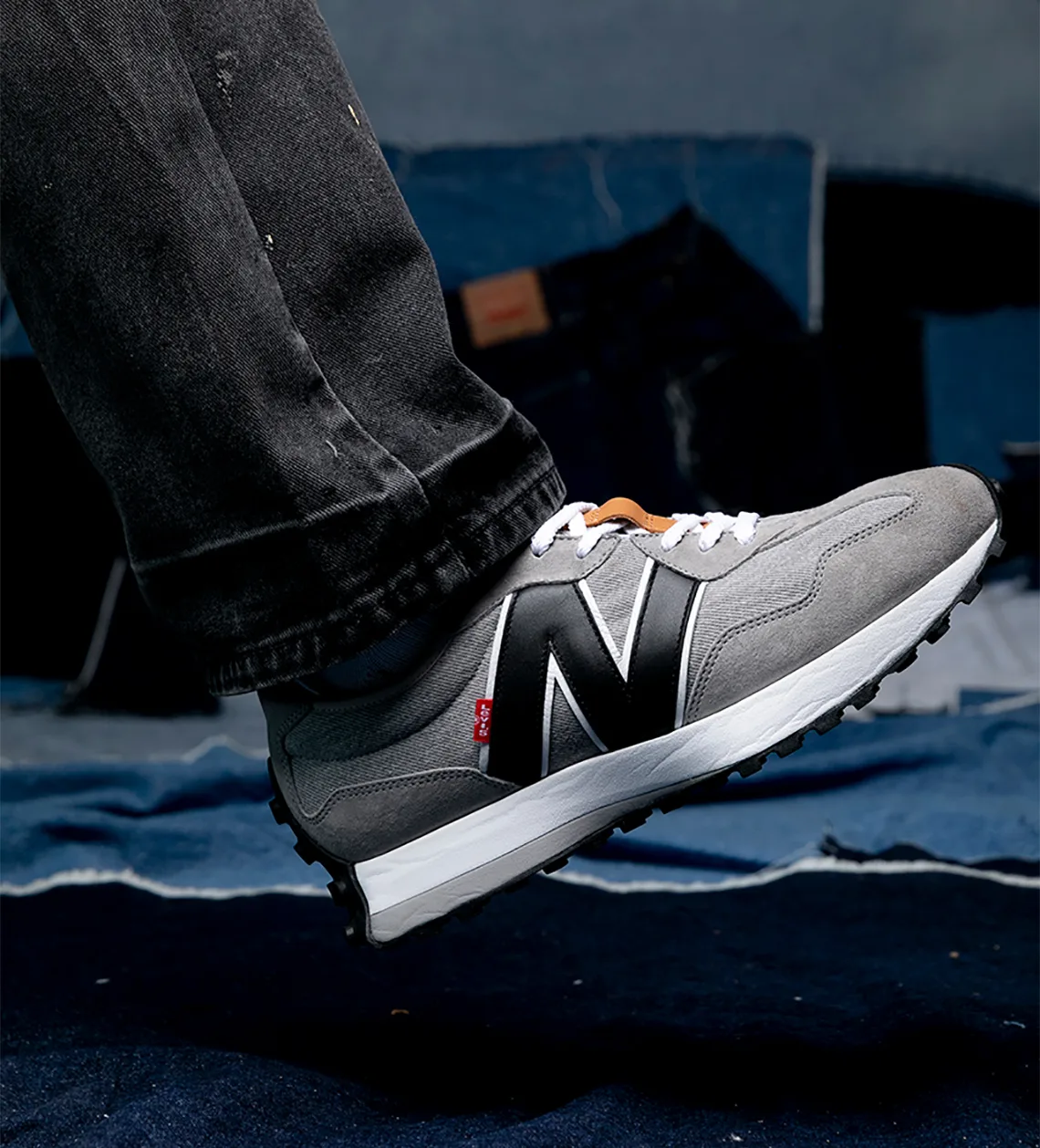 giày thể thao NEW BALANCE 327 x LEVI’S xám