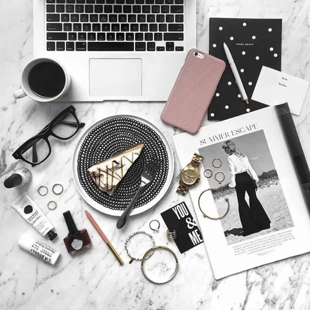 chụp ảnh flatlay