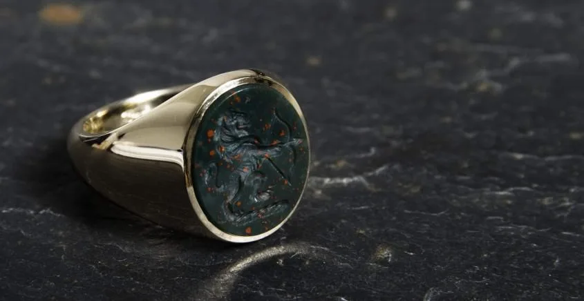 nhan nam signet ring - 01
