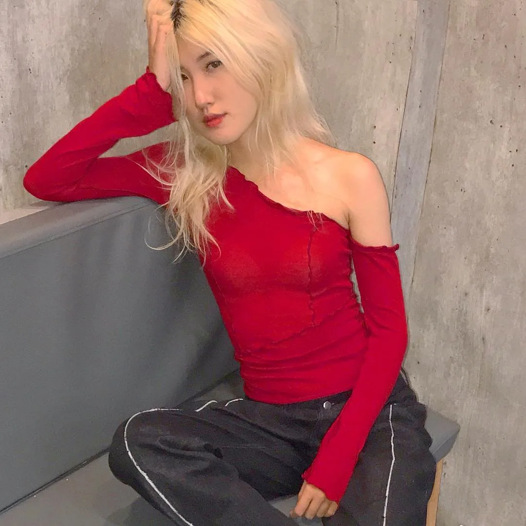 giới underground việt - flatbreastqueen tạo dáng
