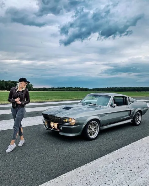 siêu xe hơi-supercar blondie và chiếc xe Mustang Eleanor