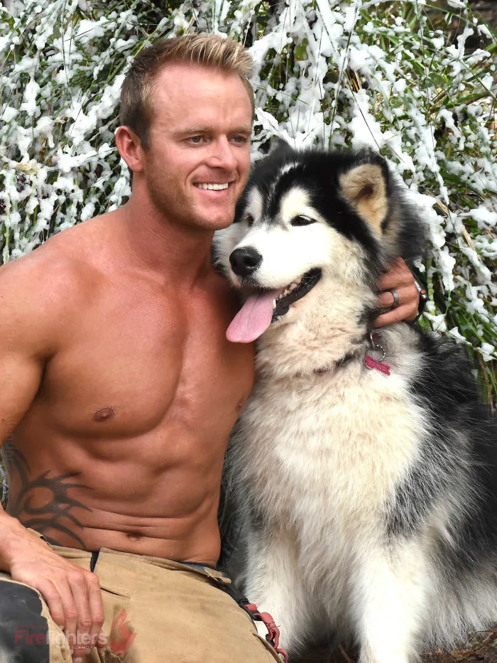 linh cuu hoa - australian firefighter calender 2019 - elle man 44